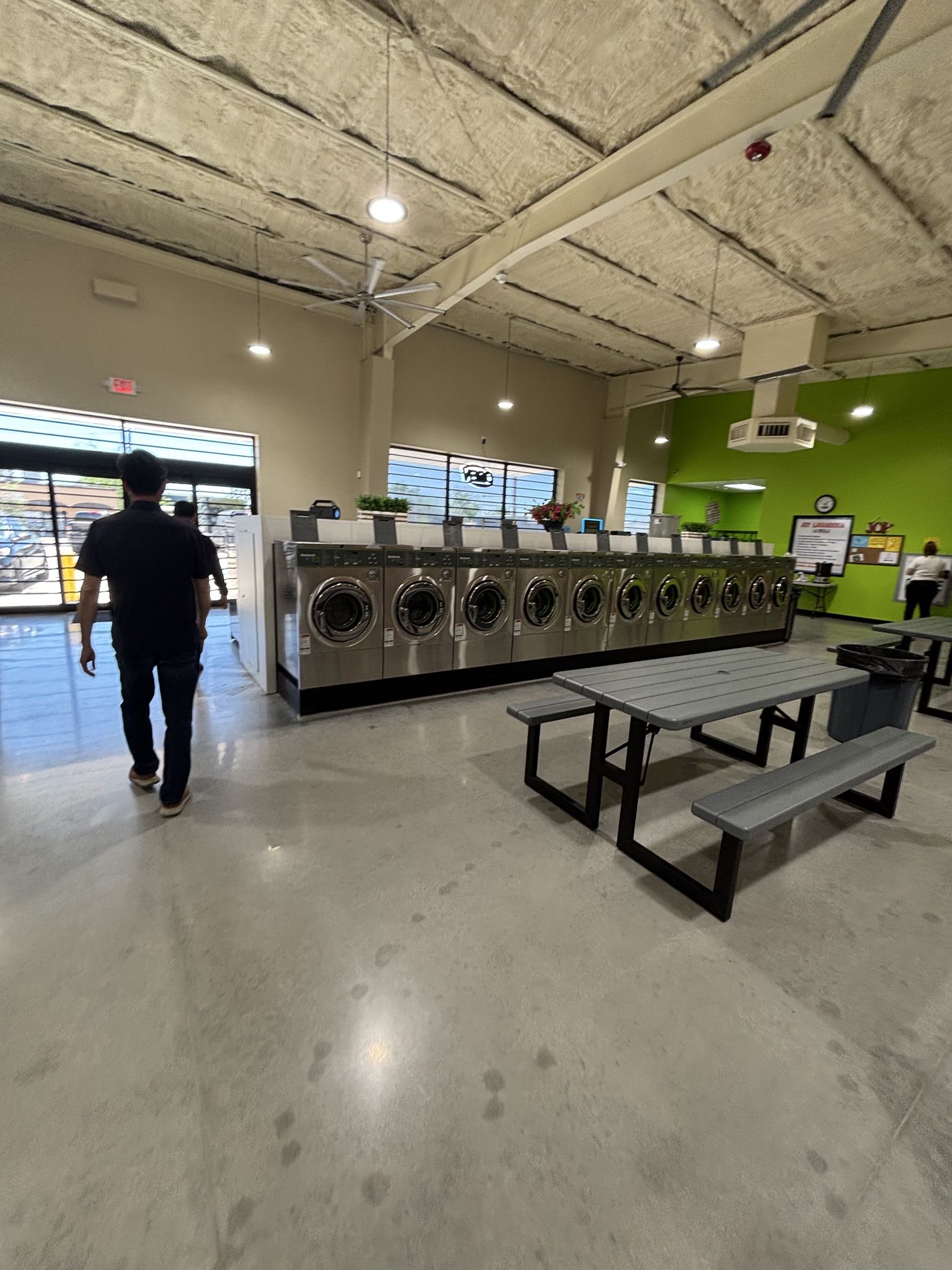 Joy washateria after image 8